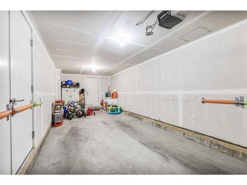 307 Copperstone Manor Se, Calgary, AB - Indoor Photo Showing Garage