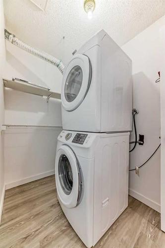 13-3015 51 Street Sw, Calgary, AB - Indoor Photo Showing Laundry Room