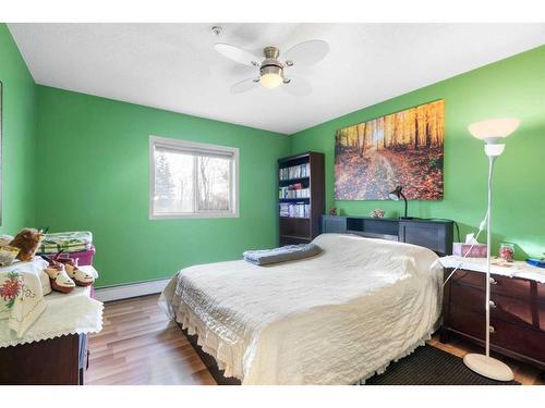 105-55 Arbour Grove Close Nw, Calgary, AB - Indoor Photo Showing Bedroom