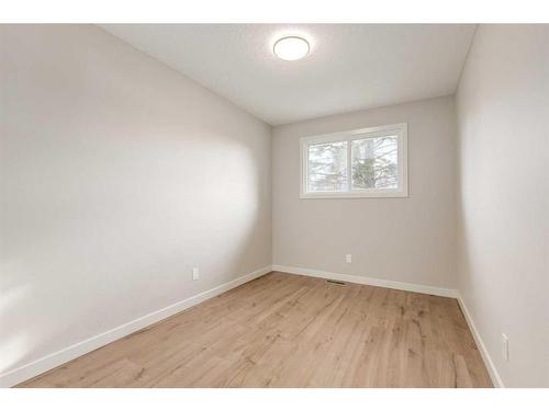 720 Alderwood Place Se, Calgary, AB - Indoor Photo Showing Other Room