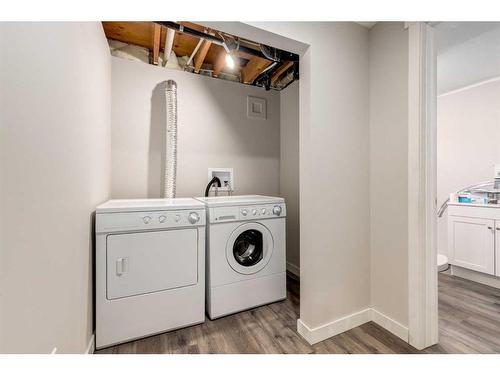 720 Alderwood Place Se, Calgary, AB - Indoor Photo Showing Laundry Room