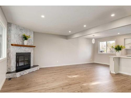 720 Alderwood Place Se, Calgary, AB - Indoor With Fireplace