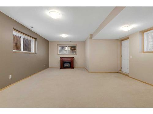 27 Covecreek Place Ne, Calgary, AB - Indoor Photo Showing Other Room