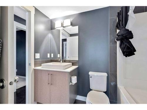 2108-302 Skyview Ranch Drive Ne, Calgary, AB - Indoor Photo Showing Bathroom