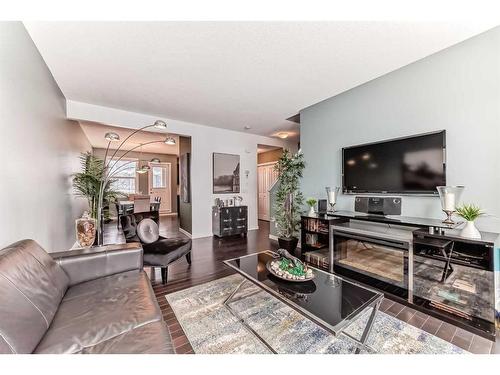 703-10 Auburn Bay Avenue Se, Calgary, AB - Indoor Photo Showing Living Room