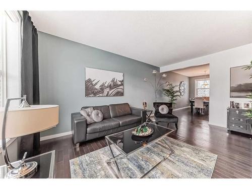 703-10 Auburn Bay Avenue Se, Calgary, AB - Indoor Photo Showing Living Room