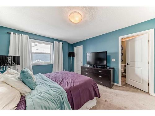 703-10 Auburn Bay Avenue Se, Calgary, AB - Indoor Photo Showing Bedroom