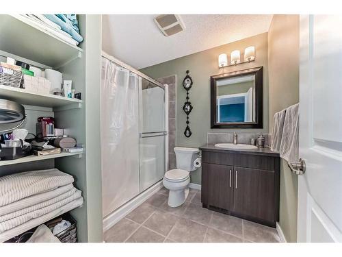 703-10 Auburn Bay Avenue Se, Calgary, AB - Indoor Photo Showing Bathroom