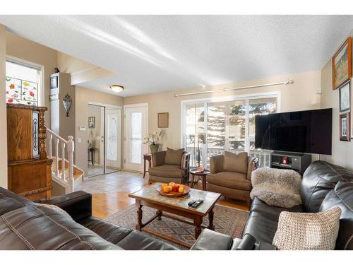 149 Tuscany Drive Nw, Calgary, AB - Indoor Photo Showing Living Room