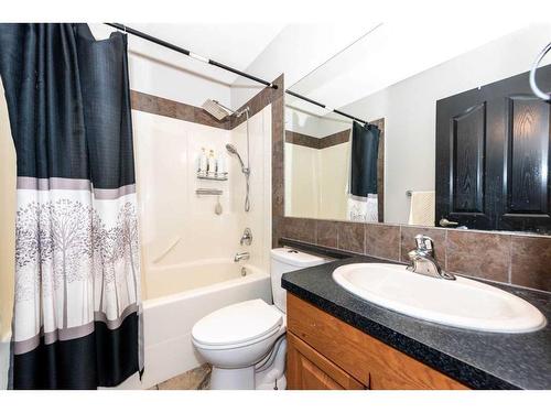 373 Kincora Drive Nw, Calgary, AB - Indoor Photo Showing Bathroom