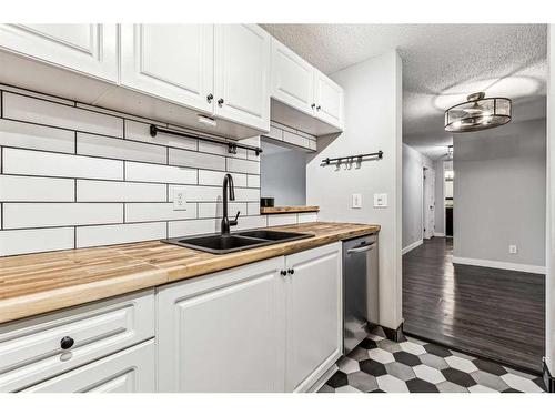 305-540 18 Avenue Sw, Calgary, AB - Indoor Photo Showing Dining Room