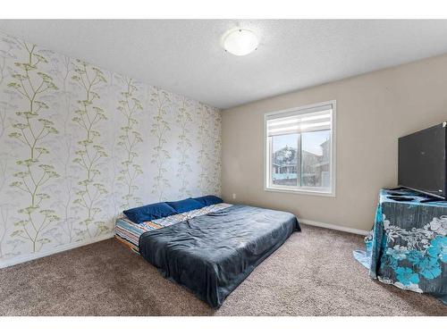 17 Martinvalley Crescent Ne, Calgary, AB - Indoor Photo Showing Bedroom