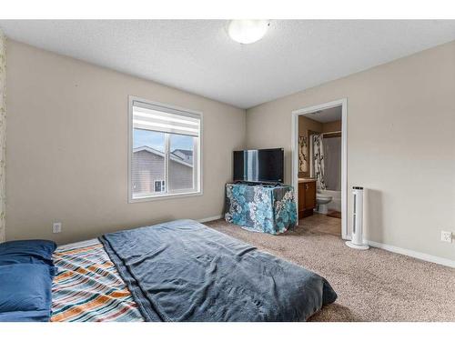 17 Martinvalley Crescent Ne, Calgary, AB - Indoor Photo Showing Bedroom