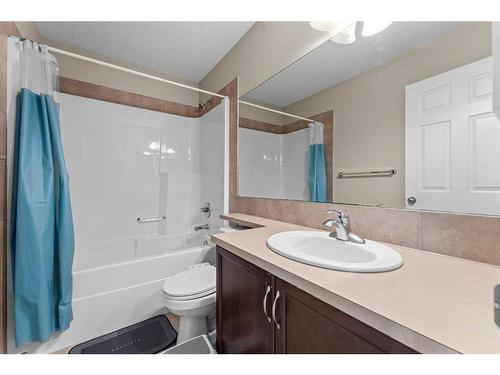 17 Martinvalley Crescent Ne, Calgary, AB - Indoor Photo Showing Bathroom