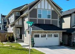 37 Kincora Street NW Calgary, AB T3R 0N4