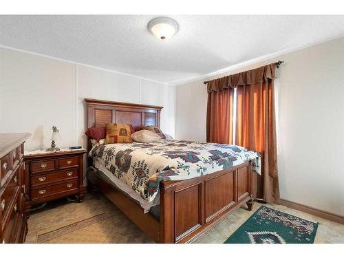 42125 Twp Rd 272 Rocky View County, Rural Rocky View County, AB - Indoor Photo Showing Bedroom