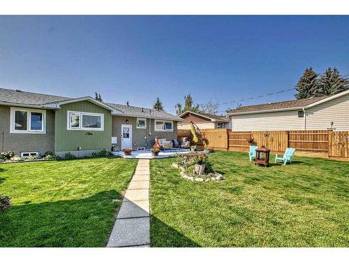 5210 44 Street, Olds, AB - Outdoor