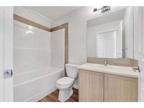 296 Cornerbrook Drive, Calgary, AB - Indoor Photo Showing Bathroom