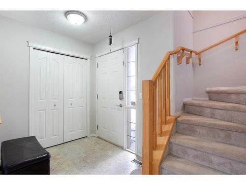 209 Douglas Glen Boulevard Se, Calgary, AB - Indoor Photo Showing Other Room