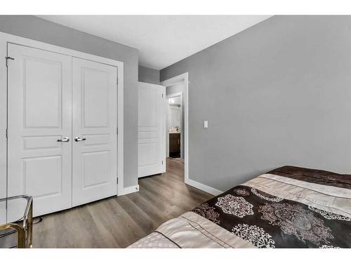 1007 Evanston Square Nw, Calgary, AB - Indoor Photo Showing Bedroom