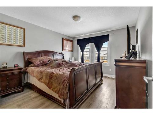 1007 Evanston Square Nw, Calgary, AB - Indoor Photo Showing Bedroom