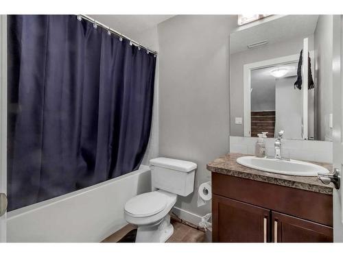 1007 Evanston Square Nw, Calgary, AB - Indoor Photo Showing Bathroom