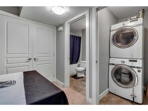 1007 Evanston Square Nw, Calgary, AB - Indoor Photo Showing Laundry Room