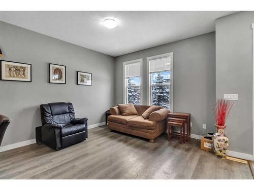 1007 Evanston Square Nw, Calgary, AB - Indoor Photo Showing Living Room