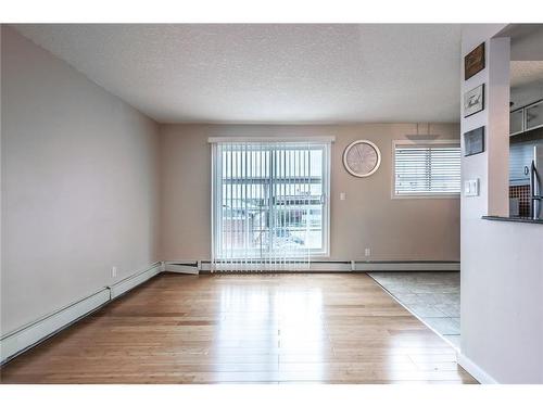 303-1826 11 Avenue Sw, Calgary, AB - Indoor Photo Showing Other Room