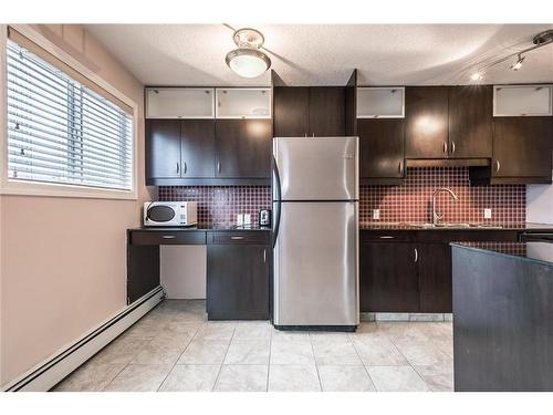 303-1826 11 Avenue Sw, Calgary, AB - Indoor Photo Showing Kitchen