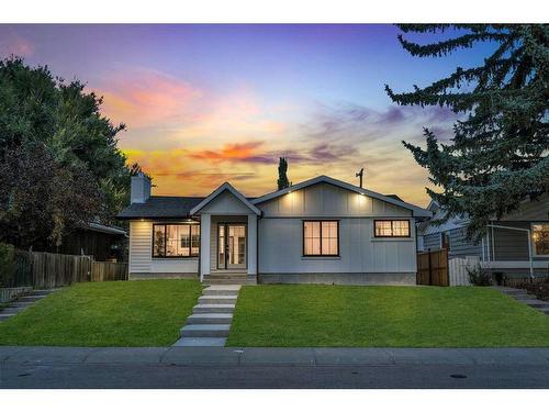 3244 Barr Road Nw, Calgary, AB - Outdoor With Facade