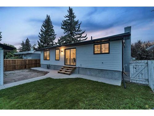 3244 Barr Road Nw, Calgary, AB - Outdoor