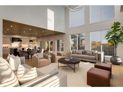 25 Timberline Court Sw, Calgary, AB - Indoor Photo Showing Living Room