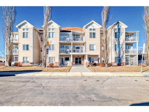 21-7720 39 Avenue Nw, Calgary, AB - Outdoor With Facade