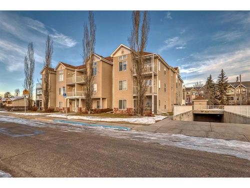 21-7720 39 Avenue Nw, Calgary, AB - Outdoor