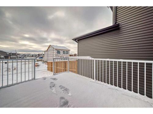 100 Wolf Hollow Villas Se, Calgary, AB - Outdoor