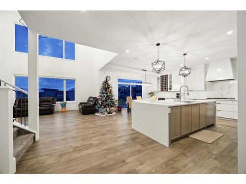 59 Timberline Point Sw, Calgary, AB - Indoor Photo Showing Kitchen