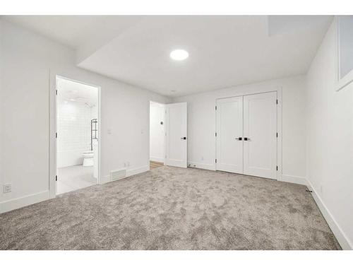 59 Timberline Point Sw, Calgary, AB - Indoor Photo Showing Other Room