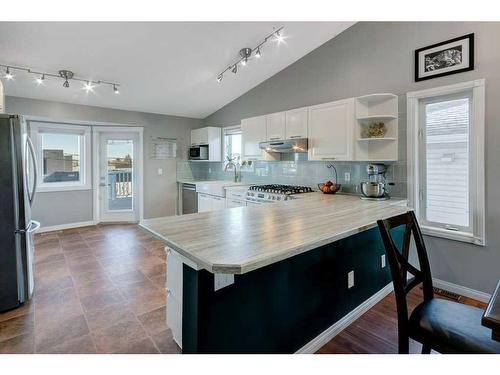 62 Jensen Heights Place Ne, Airdrie, AB - Indoor Photo Showing Kitchen