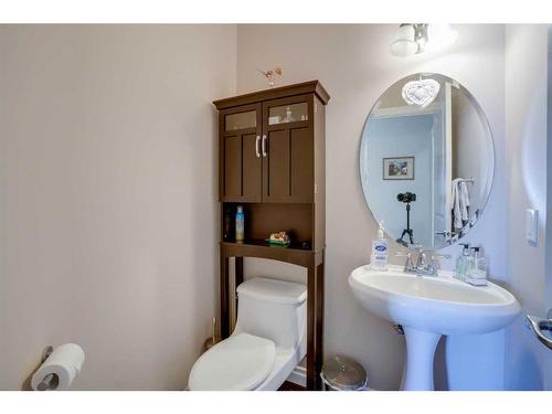 405 Taralake Landing Ne, Calgary, AB - Indoor Photo Showing Bathroom