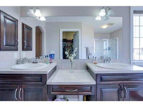 405 Taralake Landing Ne, Calgary, AB - Indoor Photo Showing Bathroom