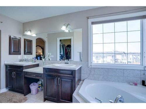 405 Taralake Landing Ne, Calgary, AB - Indoor Photo Showing Bathroom