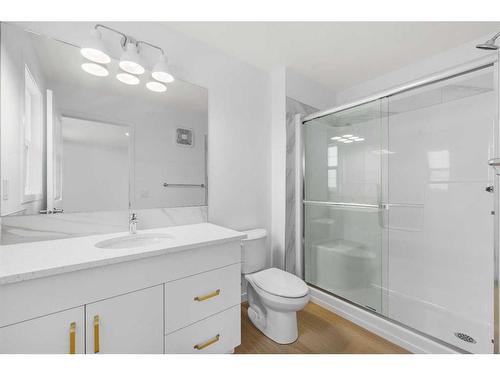 296 Hotchkiss Drive Se, Calgary, AB - Indoor Photo Showing Bathroom