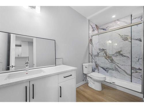 296 Hotchkiss Drive Se, Calgary, AB - Indoor Photo Showing Bathroom