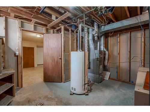 3423 50 Avenue, Innisfail, AB - Indoor Photo Showing Basement