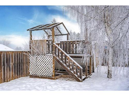 3423 50 Avenue, Innisfail, AB - Outdoor