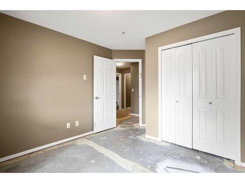 3105-60 Panatella Street Nw, Calgary, AB - Indoor Photo Showing Other Room