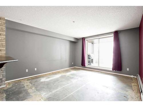 3105-60 Panatella Street Nw, Calgary, AB - Indoor Photo Showing Other Room