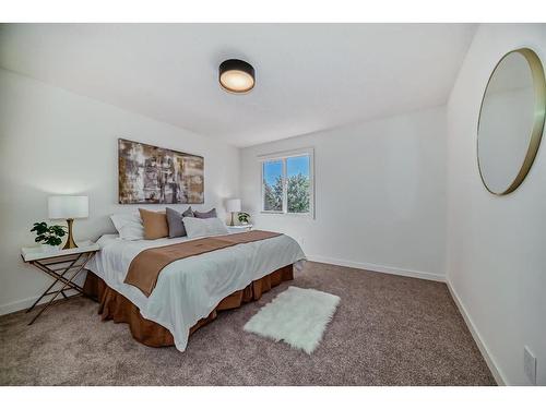 138-3015 51 Street Sw, Calgary, AB - Indoor Photo Showing Bedroom