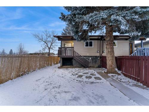 5501 4 Avenue Ne, Calgary, AB - Outdoor